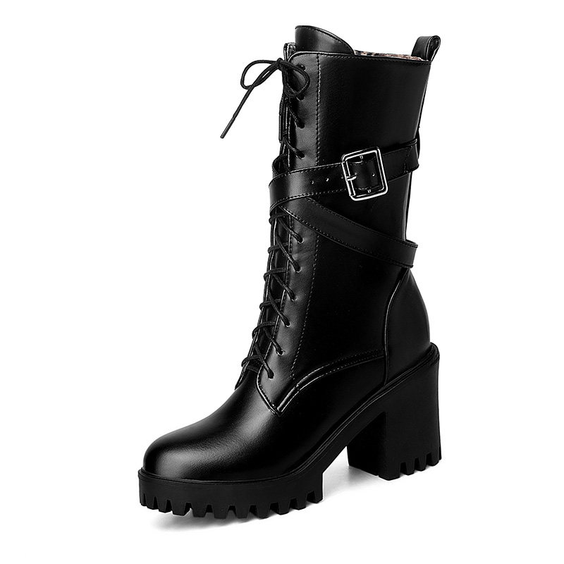 Botte gothique rock Spectra noire en cuir avec lacets avant, boucle argentée et talon épais cranté