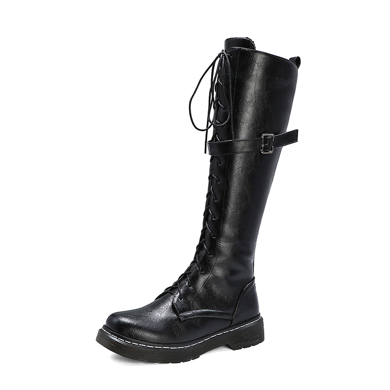 Botte punk gothique GothReborn noire en cuir avec lacets avant et boucle latérale vue de profil
