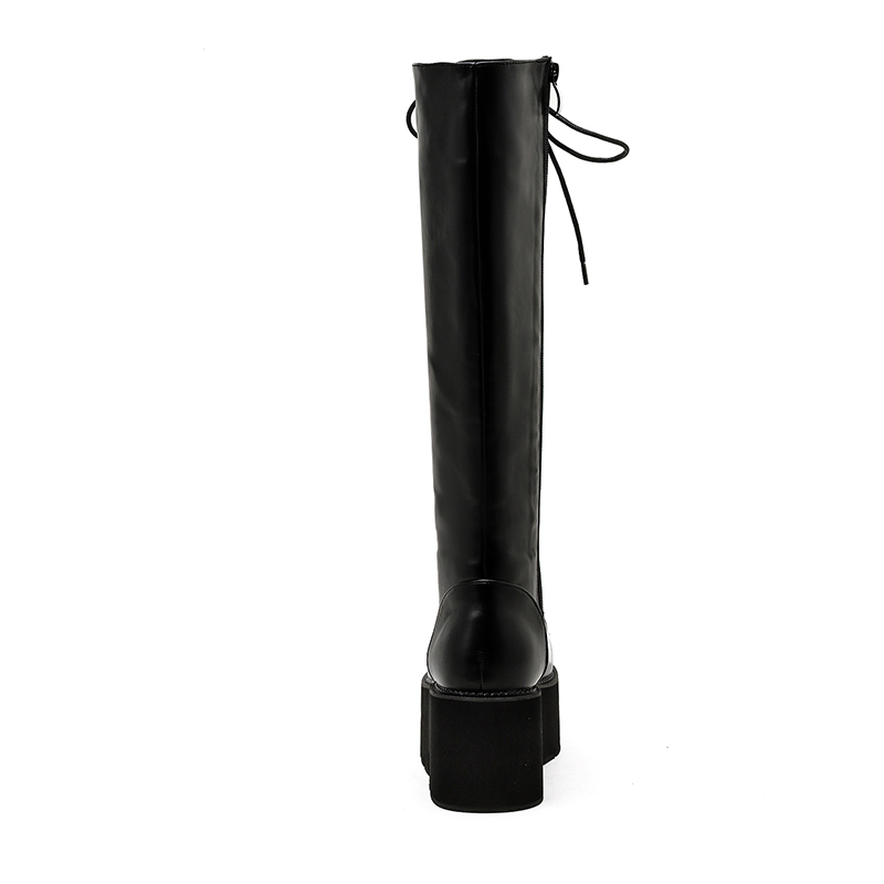 Bottes compensées gothique Mysticthorn en cuir noir vue arrière avec lacets et talon épais