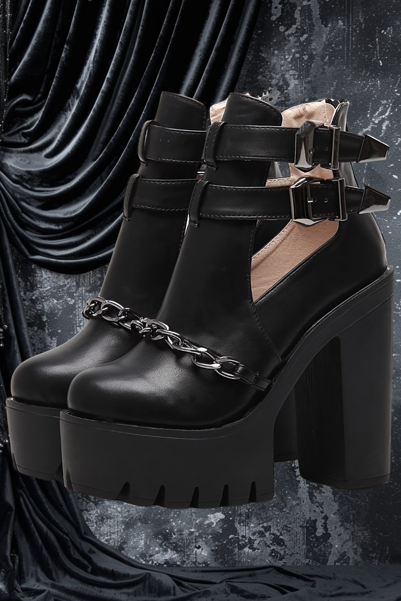 Bottines à talons rock gothique femme Bloodboom noires en cuir avec semelle plateforme épaisse, chaînes décoratives et brides à boucles métalliques