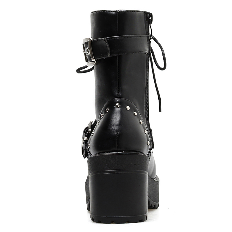 Chaussure gothique femme noire en cuir avec lanières, lacets et semelle plateforme vue arrière