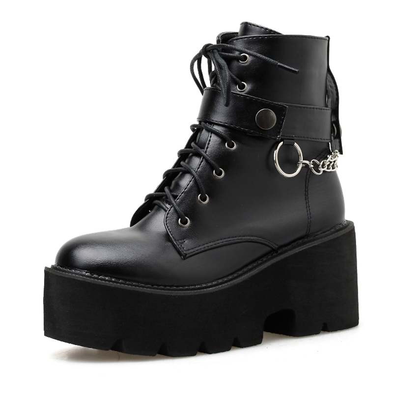 Chaussure gothique végan GothStep noire à plateforme épaisse avec lacets, œillets métalliques et anneau argenté décoratif