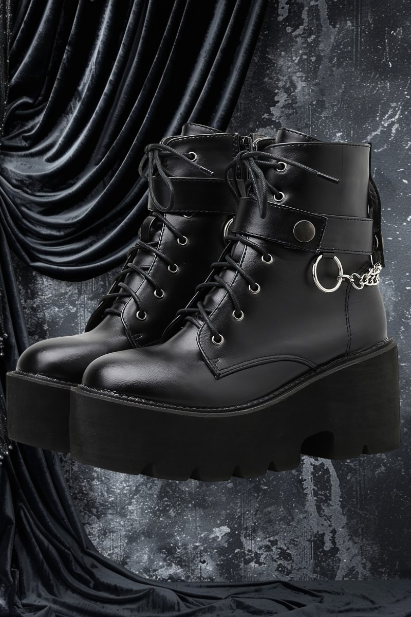 Chaussures gothiques véganes GothStep noires à plateforme épaisse avec lacets, anneau métallique et chaîne décorative