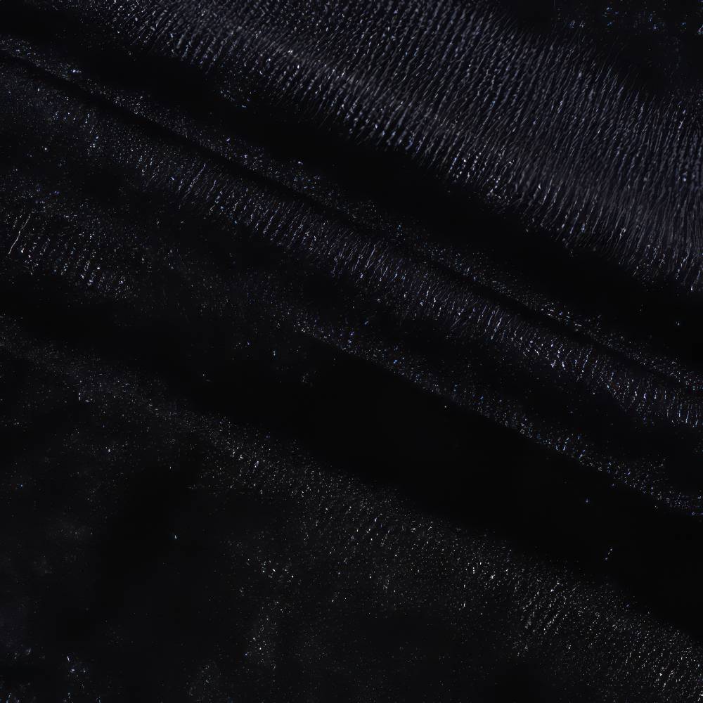 Détail du tissu en velours noir de la robe gothique chic CyberClash montrant la texture douce et légèrement brillante