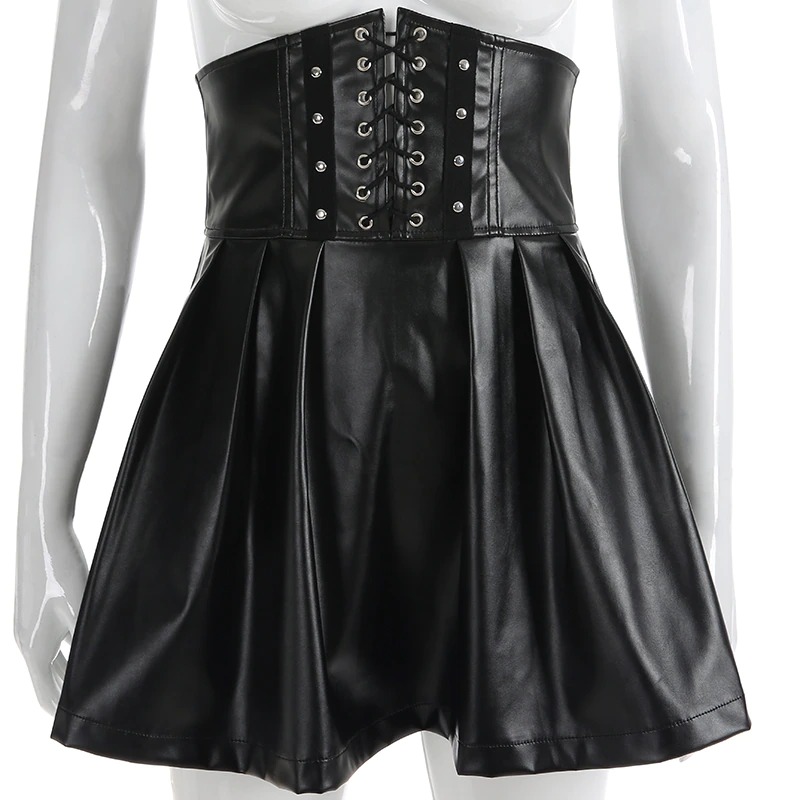 Jupe corset gothique en cuir noir avec laçage avant et plis larges modèle Ravenia