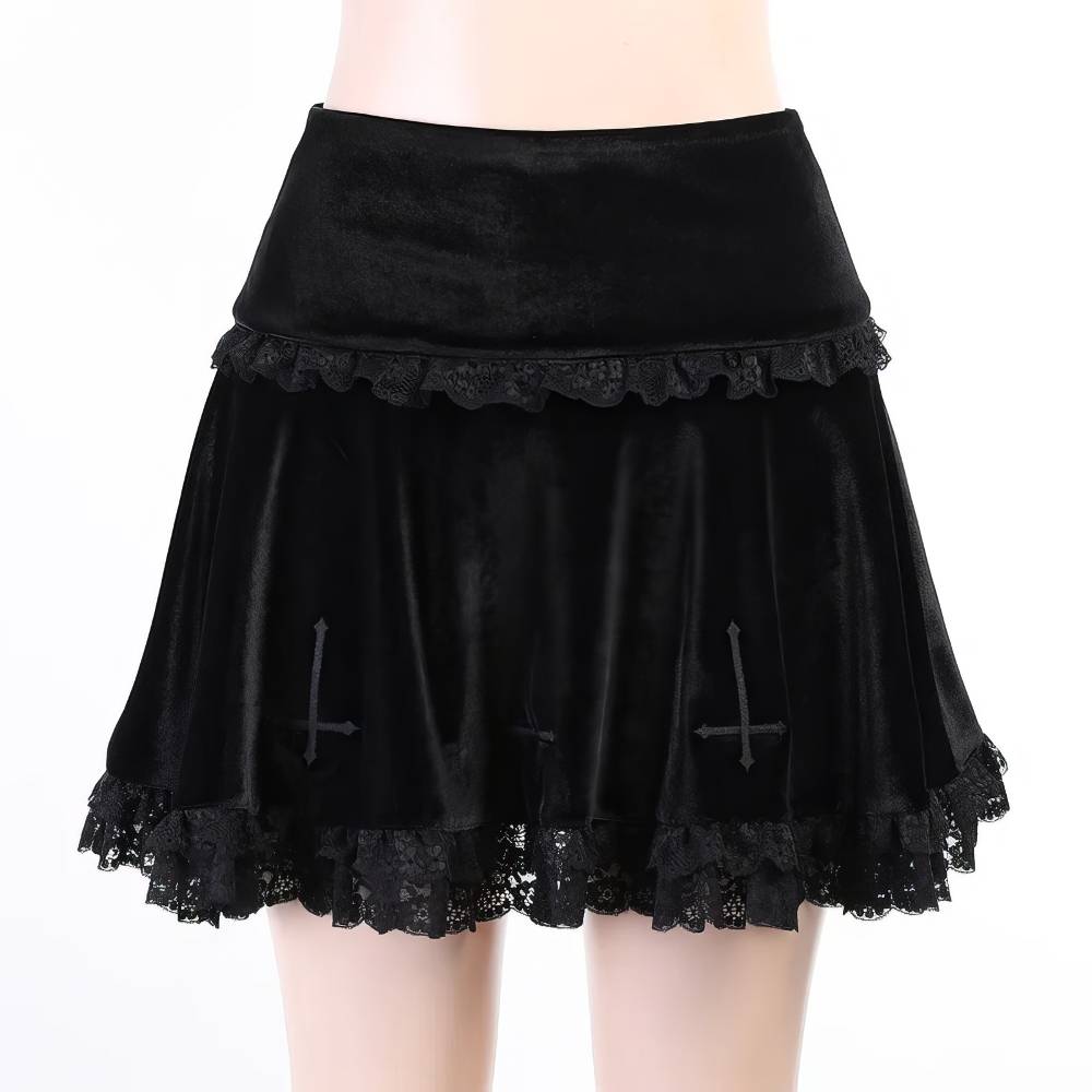 Jupe gothique dentelle Nightfallia en velours noir avec bordure en dentelle noire et motifs croix brodés