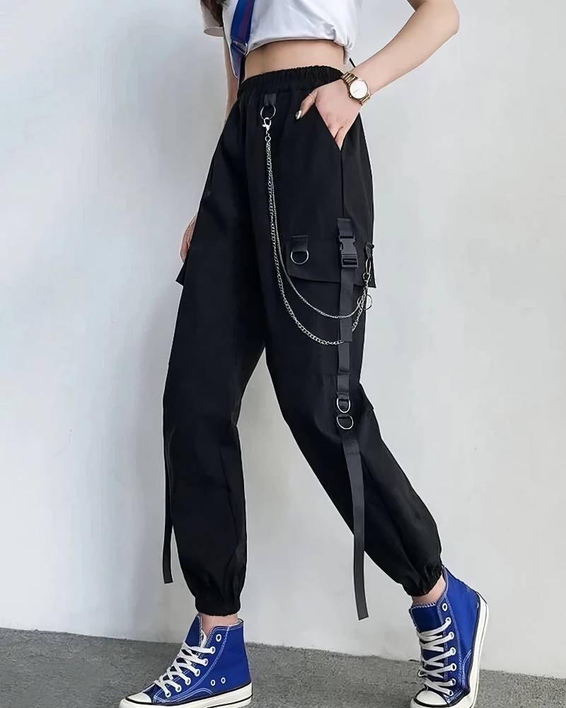 Pantalon cargo gothique noir Vampshadia avec chaînes métalliques et sangles, coupe ample resserrée aux chevilles