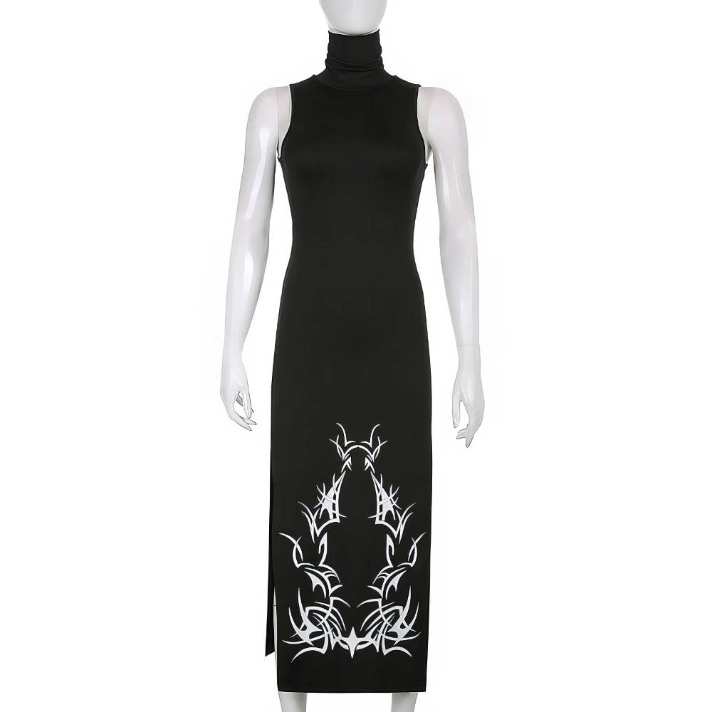 Robe longue gothique romantique noire sans manches avec col montant et motif blanc baroque au bas
