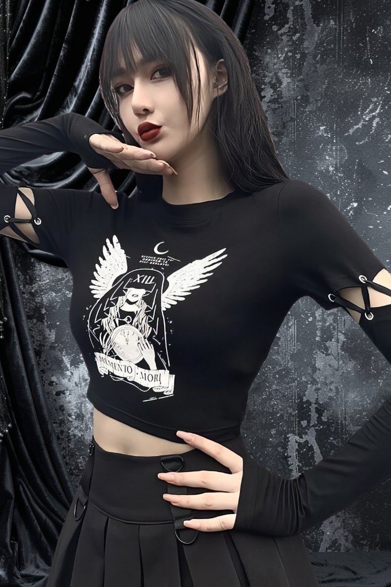 T-shirt gothique femme noir en coton avec motif imprimé ange et texte, manches longues avec lacets, coupe courte