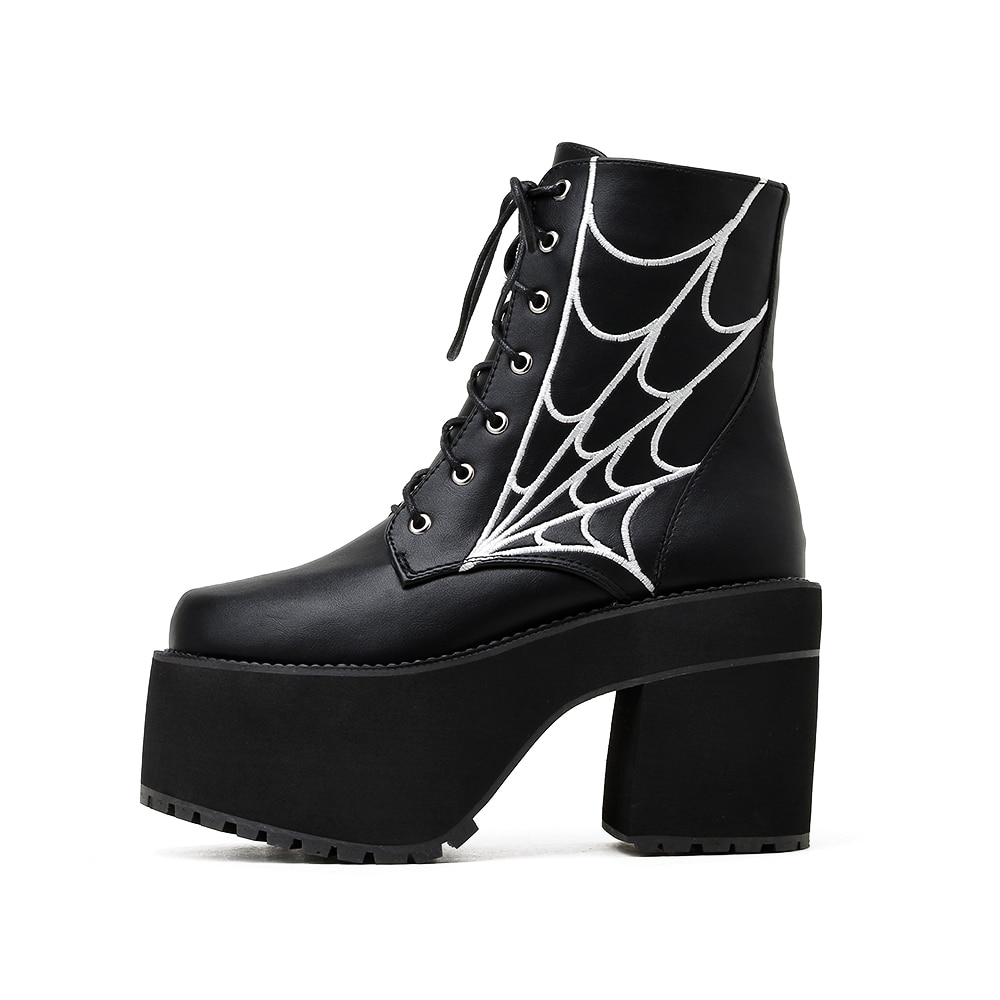 Botte gothique noire en toile avec motif toile d'araignée blanche Spideria vue de profil avec plateforme épaisse et lacets