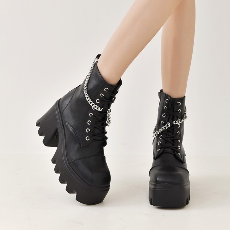 Chaussures gothiques ouverture latérale SideGap noires en simili cuir avec semelle plateforme épaisse et chaîne argentée décorative