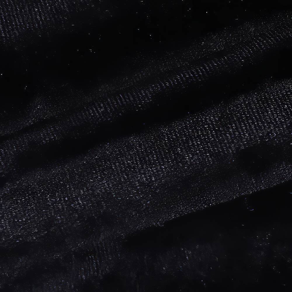 Détail tissu velours noir du pantalon gothique femme évasé Cyberscream