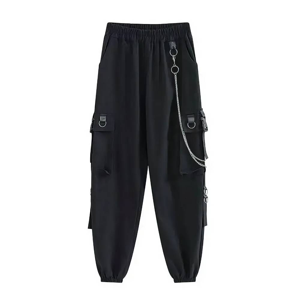 Pantalon femme gothique noir avec chaîne argentée et poches cargo, modèle RavenWhisper