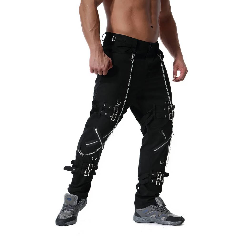 Pantalon gothique cargo homme noir modèle GraveyardShift avec chaînes et boucles métalliques visibles sur les jambes