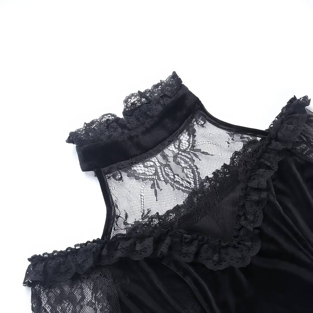 Détail col haut en dentelle noire et manches évasées en dentelle de la robe gothique dentelle manches évasées DarkDynasty
