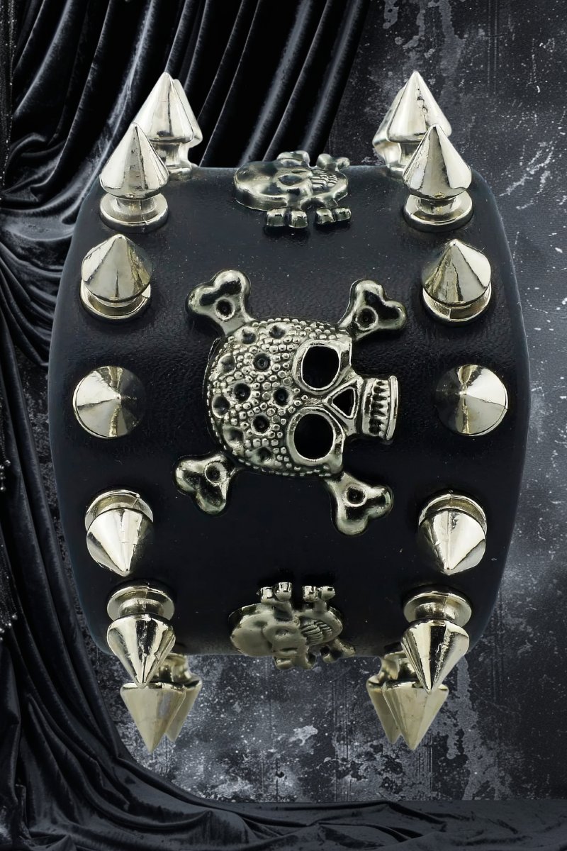 Bracelet cuir noir gothique avec tête de mort et piques argentées en métal
